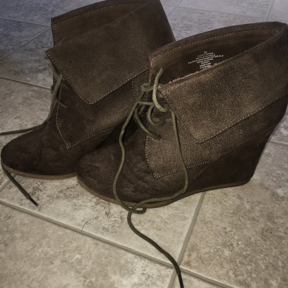 Wedge booties - Picture 1 of 2